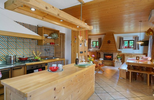 Barco Ski Chalet | Chalet 'Baita Angomà' with Mountain View and Private Garden