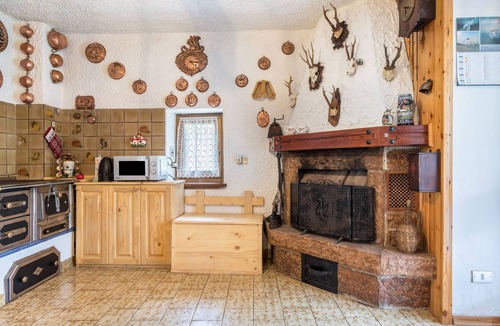 Barco Ski Chalet | Chalet 'Baita Bocheto' with Balcony & Terrace