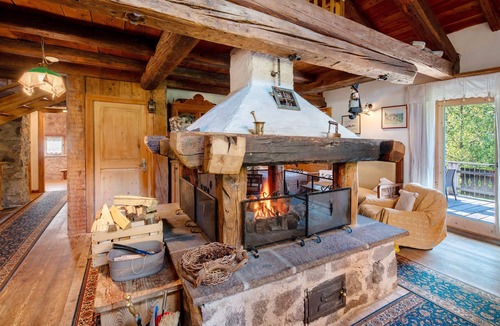 Predazzo Ski Chalet | Chalet 'Baita El Deroch - Bellamonte' with Mountain View, Private Terrace and Private Garden