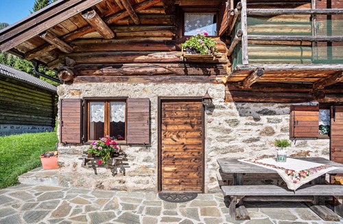 Primiero San Martino di Castrozza Ski Chalet | Chalet 'Baita Valmesta' with Mountain View, Private Terrace and Private Garden