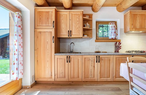 Palu del Fersina Ski Chalet | Chalet 'Baita Naibiz' with Mountain View, Private Terrace and Wi-Fi