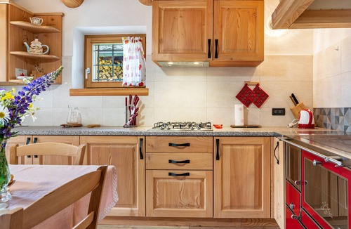Palu del Fersina Ski Chalet | Chalet 'Baita Naibiz' with Mountain View, Private Terrace and Wi-Fi