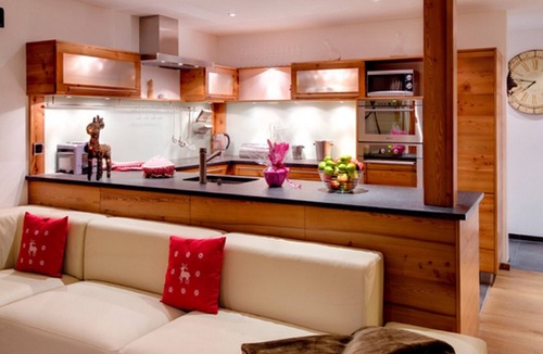 Zermatt Ski Chalet | Chalet Castor - near Matterhorn lift station and Zermatt town Center