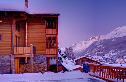 Zermatt Ski Chalet | Chalet Castor - near Matterhorn lift station and Zermatt town Center