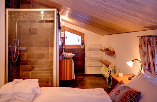 Zermatt Ski Chalet | Chalet Castor - near Matterhorn lift station and Zermatt town Center