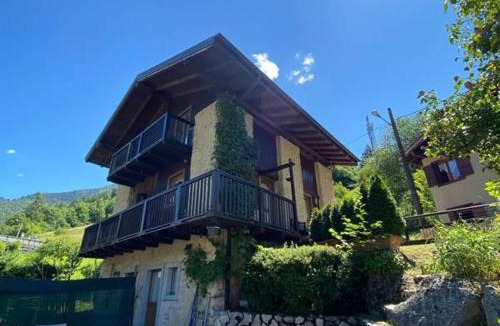 Locca Ski Chalet | Chalet Giulia