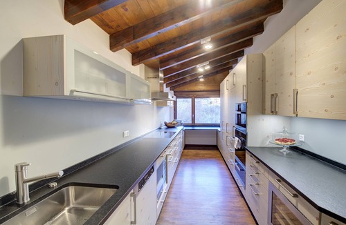 Zermatt Ski Chalet | Chalet & Penthouse Zen, Matterhorn view, sauna & hot tub, 100m to main lift