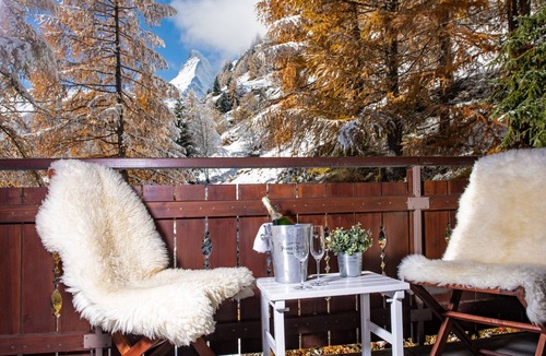 Zermatt Ski Chalet | Chalet & Penthouse Zen, Matterhorn view, sauna & hot tub, 100m to main lift