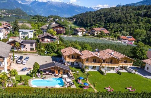 Tesimo Ski Chalet | Chalet Schaller