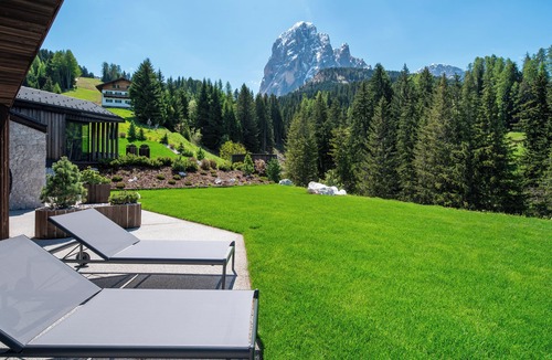 Santa Cristina Val Gardena Ski Chalet | Chalet 'Ski' with Mountain View, Private Terrace and Wi-Fi