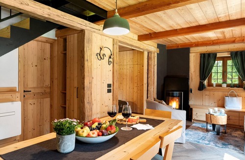 Ragoli Ski Chalet | Chalet 'Valon - Alpine Hideaway' with Mountain View and Private Garden