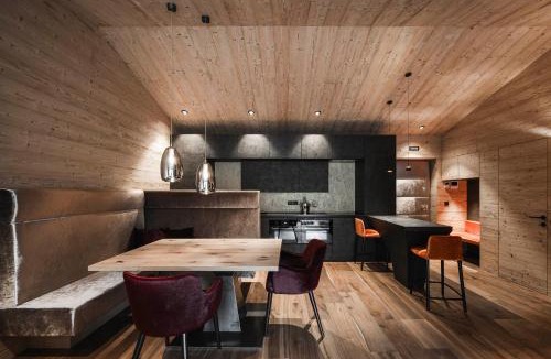 Brennero Apartment | Chalet Yak Häusl - Sauna & Whirlpool