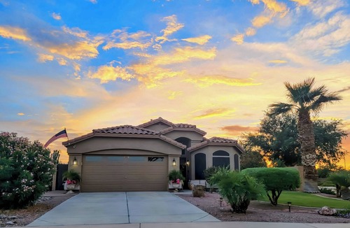 Sun Groves House | Chandler Resort Home w/Private Pool Near Golf