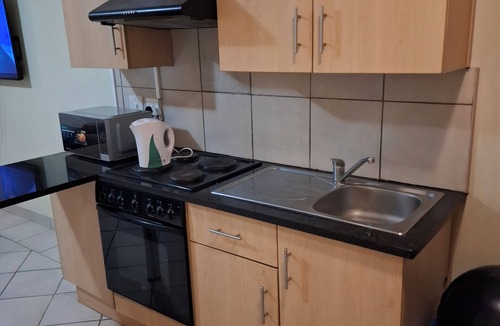 Langenhoven Park Apartment | Charming 1-bedroom apartment in Bloemfontein perfect for your stay