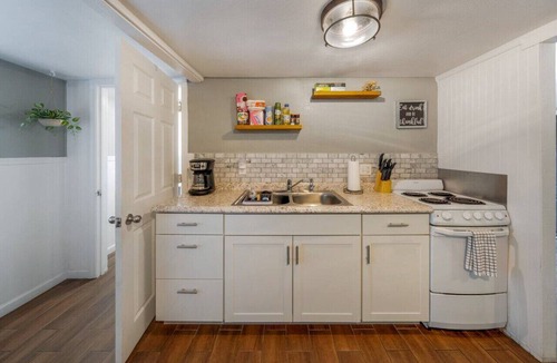 Hedrick Acres House | Charming/1 BR 1 BA/Fenced/Near U of A