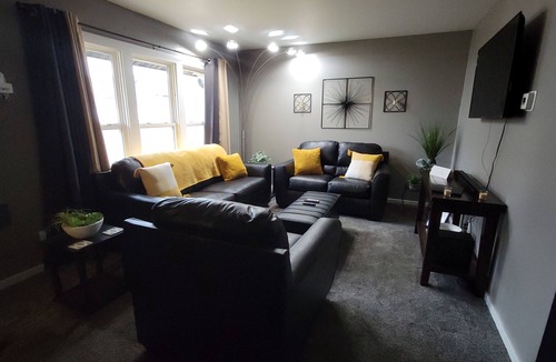 Lind-Bohanon House | Charming 2-bedroom house in wonderful Minneapolis with WiFi