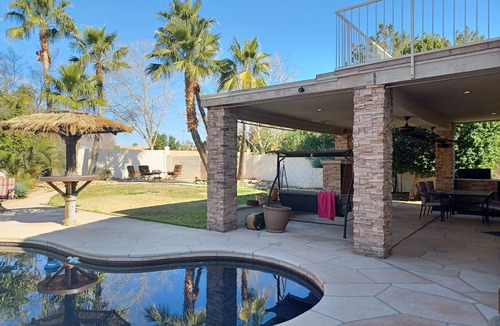 The Islands House | Charming 3-bedroom house with pool , WiFi, AC in fantastic Gilbert