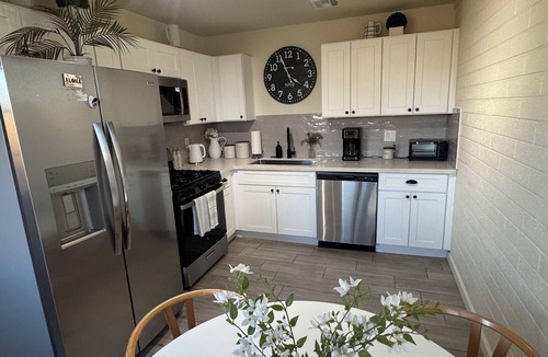 South Mountain House | Charming 3-bedroom house with AC and WiFi in delightful Phoenix
