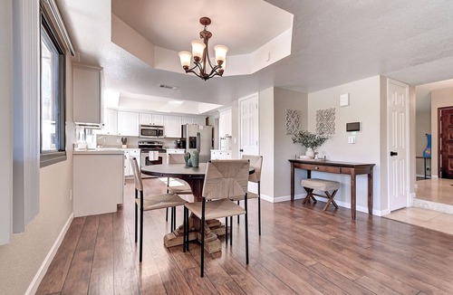 Tempe House | Charming 3-bedroom house with Pool and Hot Tub