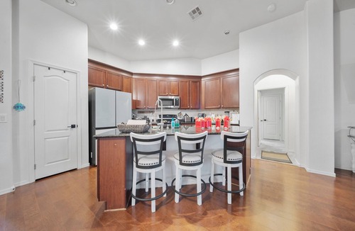 Surprise Farms House | Charming 3-bedroom + Office Little Castle in Surprise