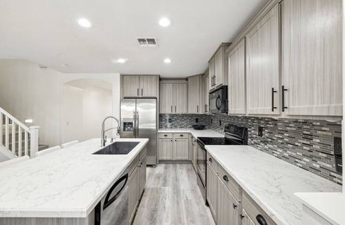 Laredo Ranch House | Charming 5 bedroom house with private pool and hot tub