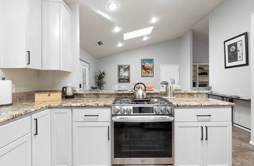 Cottonwood-Verde Village House | Charming Cottonwood Stay: Near Vineyards w/Hot Tub