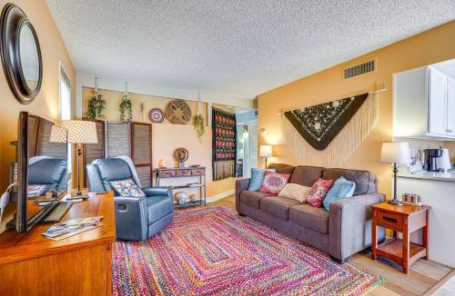 Green Valley House | Charming Green Valley Townhome w/Community Pool!