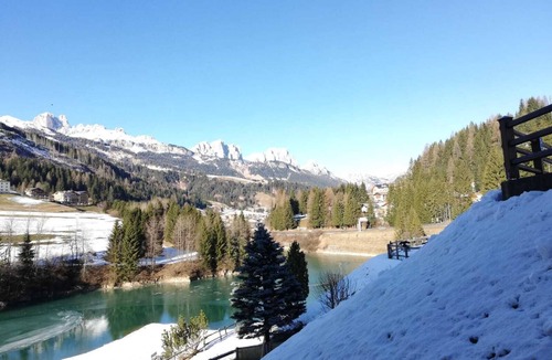 Moena Apartment | Charming Holiday Apartment “Appartamento Catinaccio”) with Mountain View