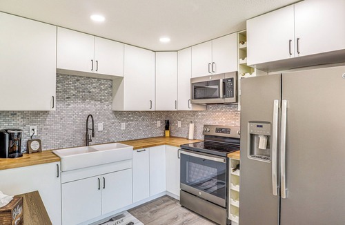 Kingman House | Charming Kingman Casita < 1 Mi to Route 66!
