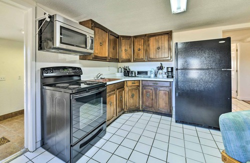 Miami House | Charming Miami Home w/Private Yard + Patio!