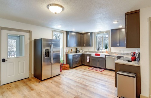 Stevensville House | Charming Stevensville Home w/Open Yard!