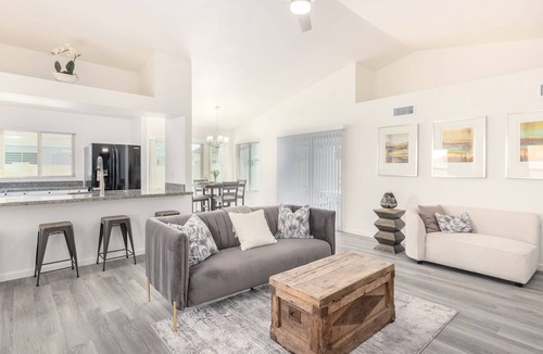 Peacock Village House | Cheerful 2 Bedroom/2 Bath home w 2 Car Garage - Sleeps 6. Community Pool