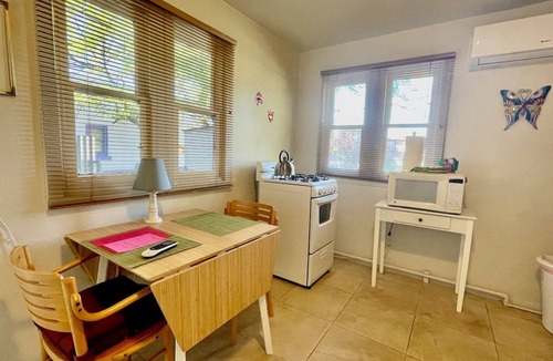 Santa Rita Park Apartment | Cheery Apartment with WiFi and AC in Downtown Tucson