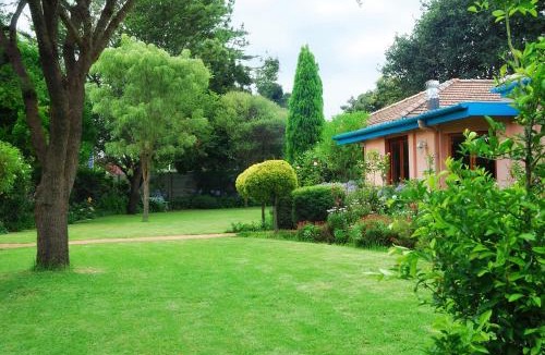 Dundee House | Chez Nous Bed and Breakfast & Self Catering