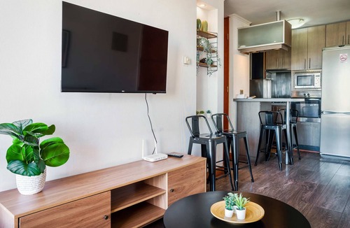 El Golf Apartment | Chic 2BR | Your Cozy Getaway Oasis in Las Condes