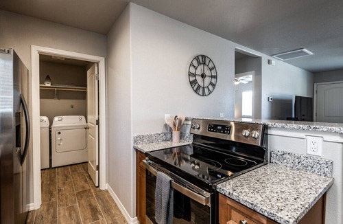 Kingman Villa | Chic duplex retreat in Central Kingman!