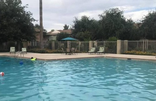 Park Scottsdale Townhouse House | Chic Scottsdale Townhome Near Old Town - Sleeps 6