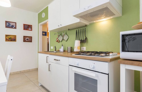 Barco Apartment | Child-Friendly Apartment “Le Quattro Stagioni” near Lake with Mountain View