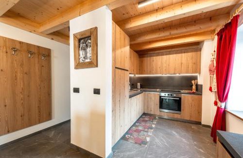 San Giovanni di Fassa Apartment | Ciasa Sas da le Doudesc