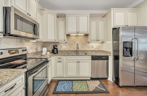 Epworth Acres House | Classic Seaside Town Home Located conveniently nea