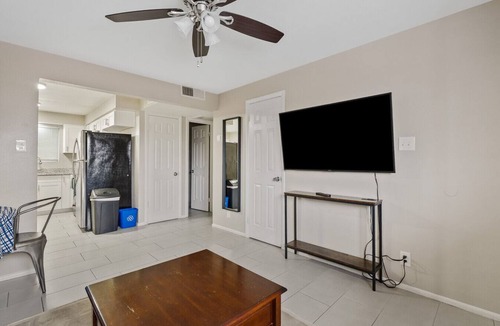 Mesa Condo | Clean 2BR condo near Downtown Mesa - free parking