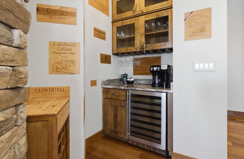Sunrise Beach House | Cliffside Lodge - Heated Pool, Hot Tub, & Views!