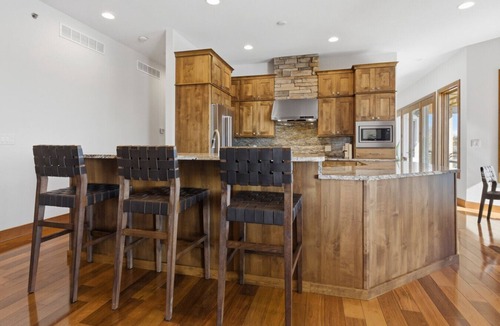 Sunrise Beach House | Cliffside Lodge - Heated Pool, Hot Tub, & Views!