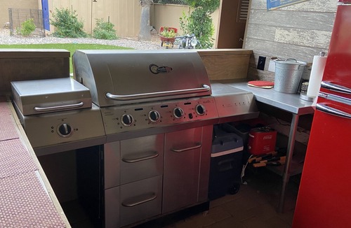 Tucson House | Close proximity to U of A, home w/POOL, sleeps 6!