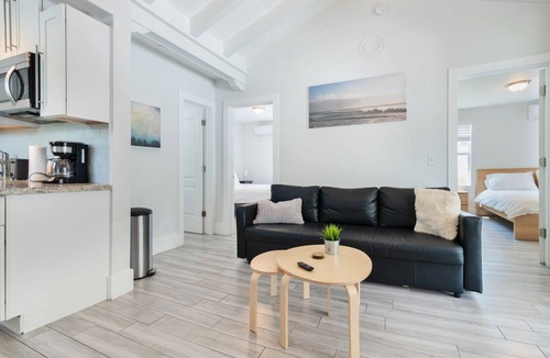 Harbordale House | Close to beach-Downtown-Airport-Whole apt
