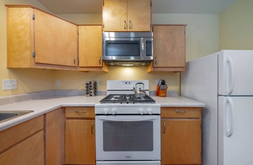 Jefferson Park House | Close to UA & Banner/Outdoor Space/2 BR & 2 BA