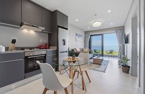 Umhlanga Ridge Apartment | Coastal Luxe | Umhlanga 1x BED Ocean Views