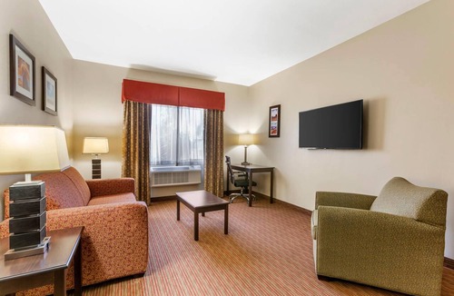Estrella Hotel | Comfort Inn Phoenix Central City