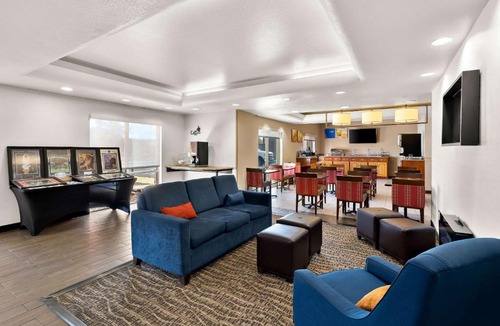 Tucson Hotel | Comfort Inn & Suites near Kino Sports Complex
