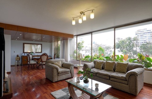 Sector 1 Apartment | Comfortable & Central 3-BDR apart in San Isidro, Lima (10 min from the ocean)